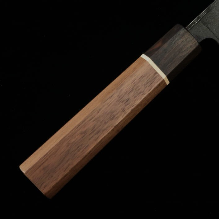 Santoku Murasame MIURA Aogami nº2 acabado kurochi mango octogonal de nogal (165 mm)