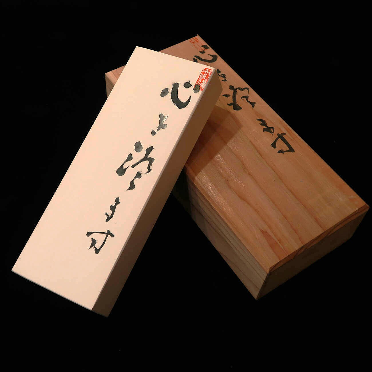 心を澄ます 伊豫銘砥 半天然砥石 68×188×29mm – 三浦刃物店 Miura Knives
