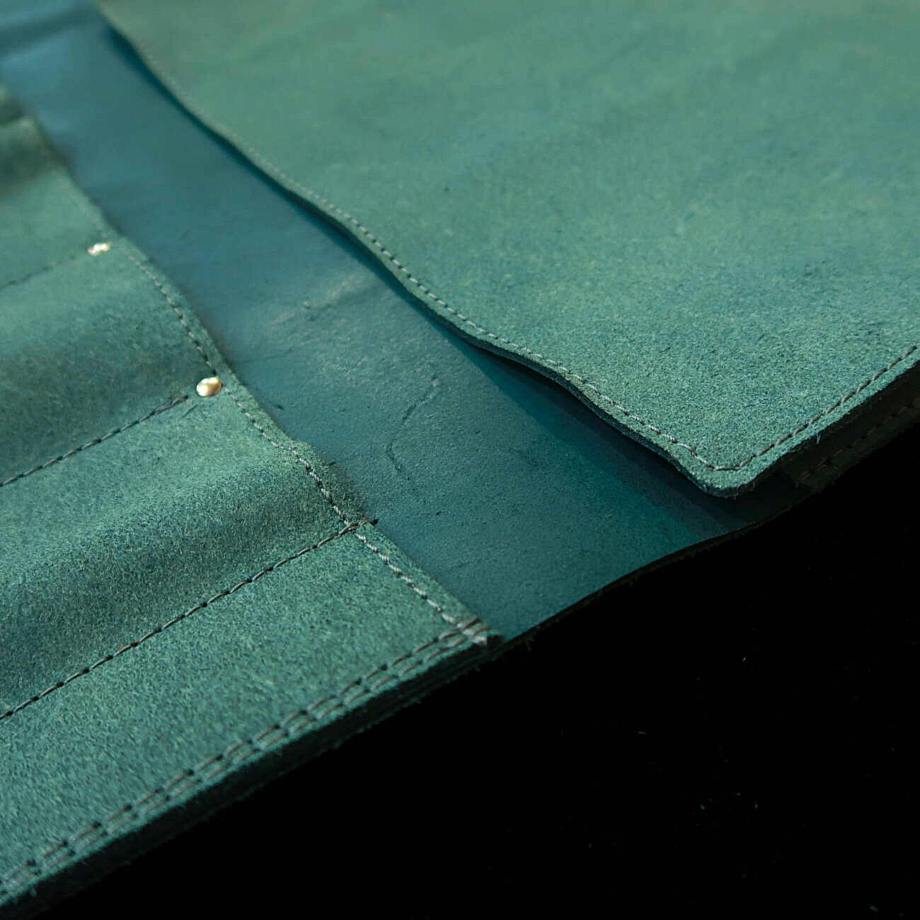 YOKU leatherworks レザーナイフロール 床革グリーン 鞄型