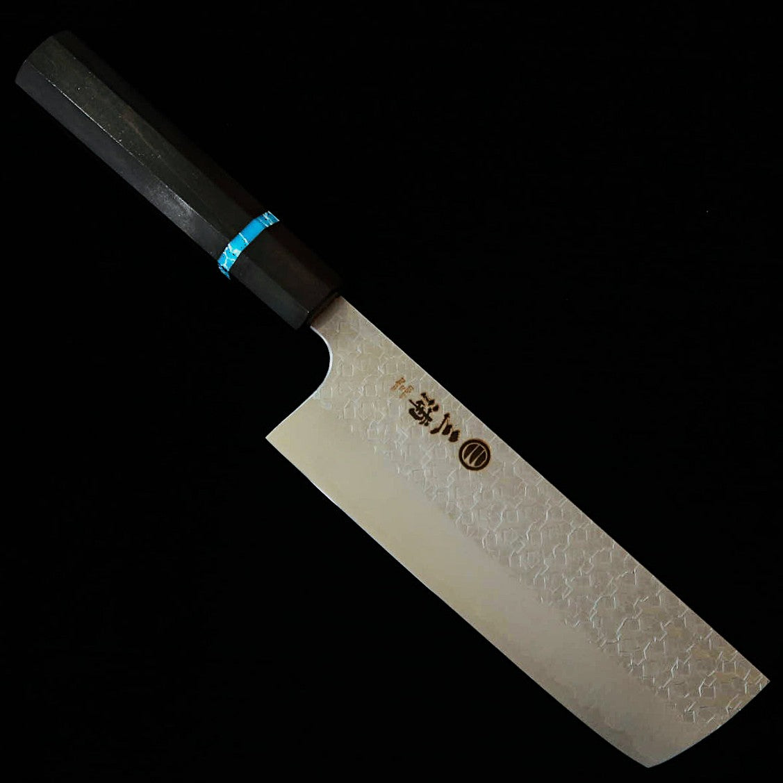 三浦MIURA 菜切 SG2 鎚目 黒檀ターコイズ八角柄（160mm） – 三浦刃物店