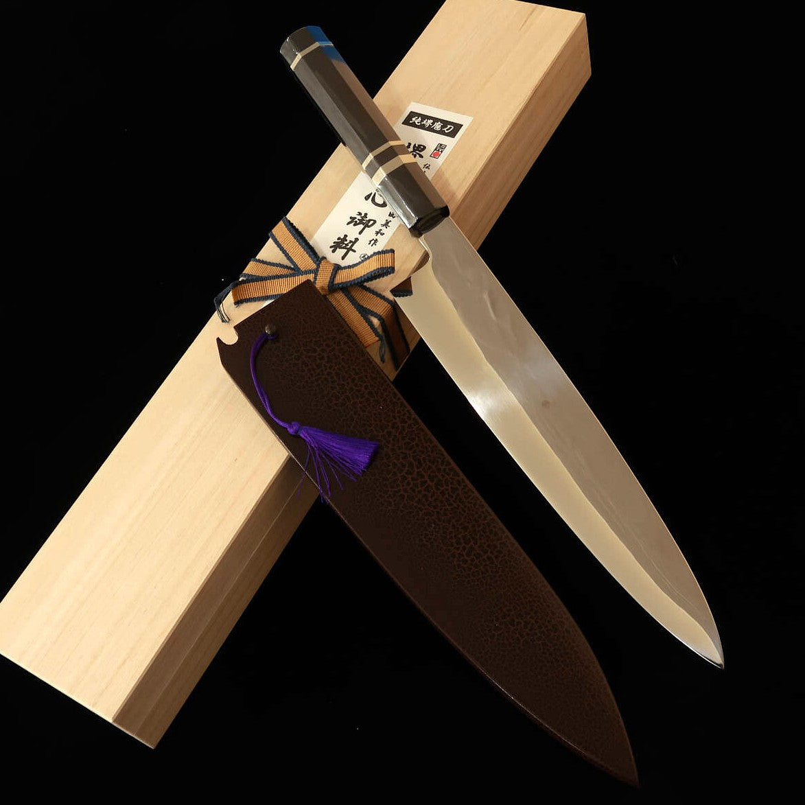 Gyuto Fuji Honyaki SUISIN Ikeda Miwa Shirogami No. 3 Cabo customizado em ébano Bainha laqueada Caixa em madeira (270mm)