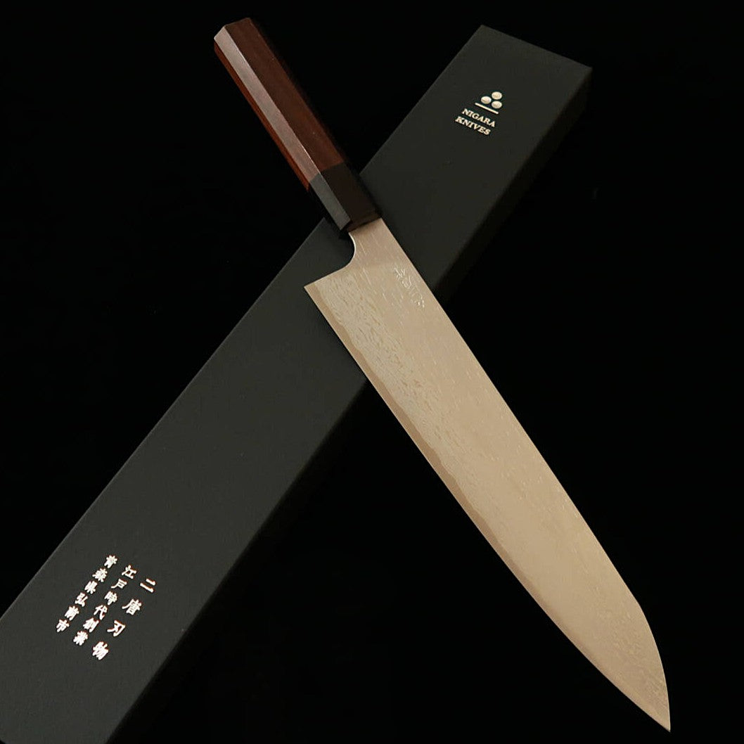 Faca Gyuto NIGARA VG XEOS forjada com lâmina de damasco martelado e cabo de pau-rosa (210/240mm)