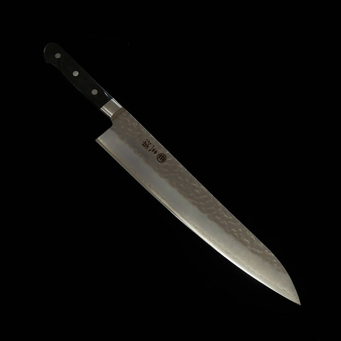 三浦 MIURA 牛刀 AUS8 槌目 黒合板柄 (270mm)