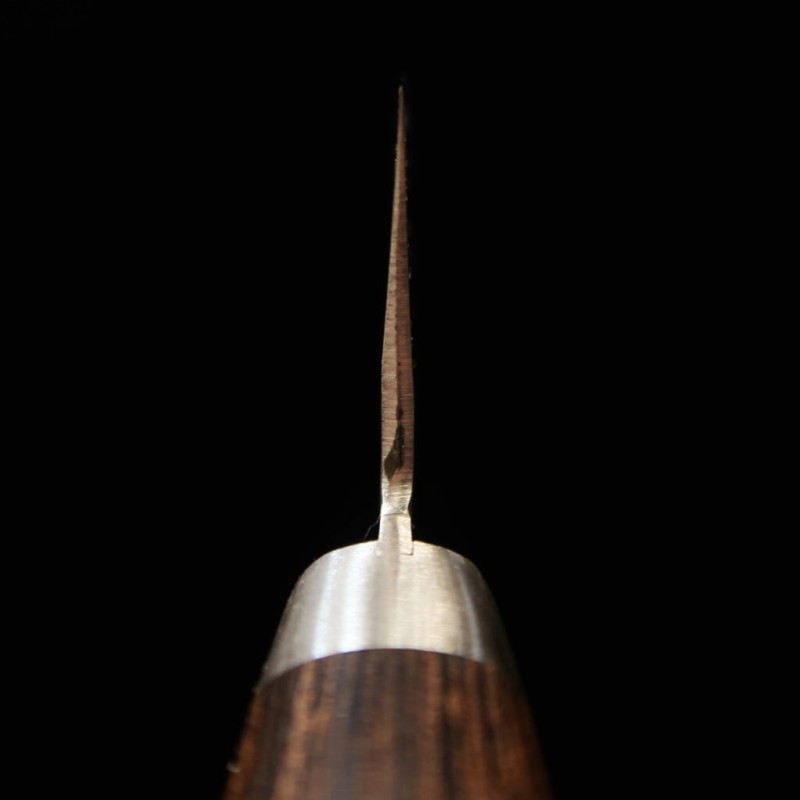 Gyuto Miura Tokiryu VG10 Damasco Martelado Cabo de Freixo (180mm)