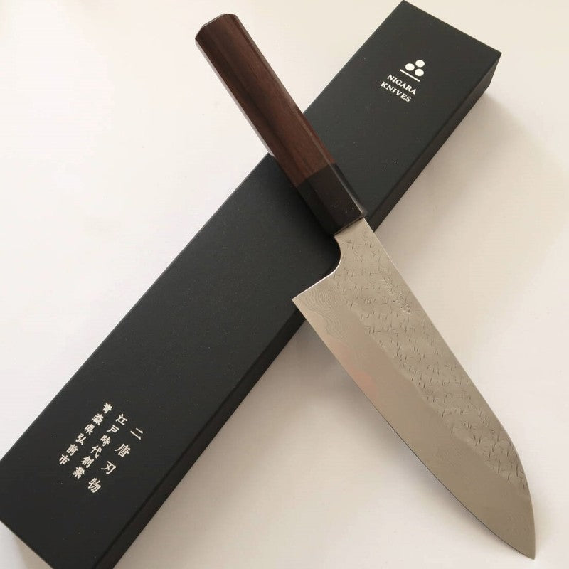 NIGARA SPG STRIX, Damas martelé, Santoku, manche en bois de rose (165mm)
