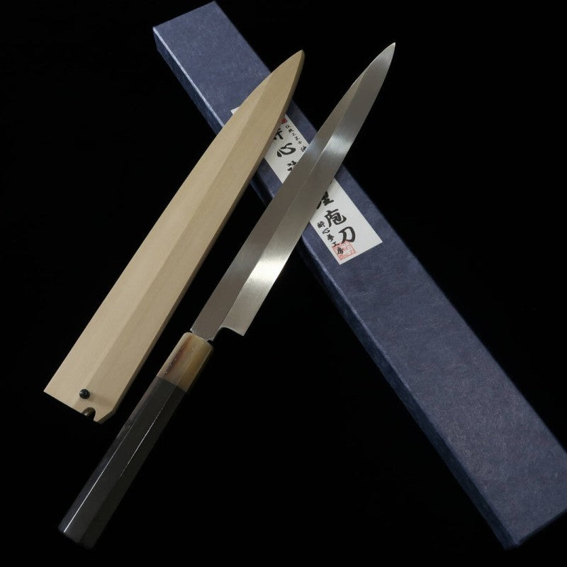 Yanagiba SUISIN Honyaki Aogami No. 2 Cabo em ébano com bainha de magnólia por Miwa Ikeda (270mm)