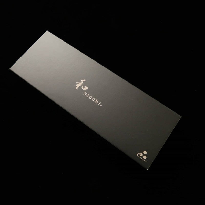 Faca japonesa para bife NAGOMI com cabo reforçado especial (preto e vermelho) 80mm