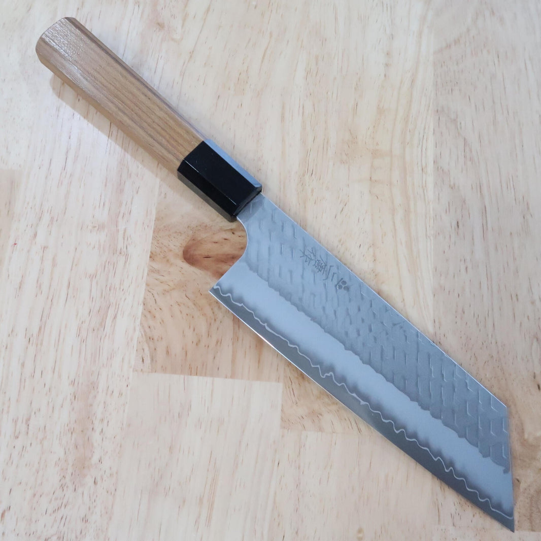 Forge Nigara Hamono NIGARA SG2 poli martelé Nakiri, manche octogonal en teck (180 mm)