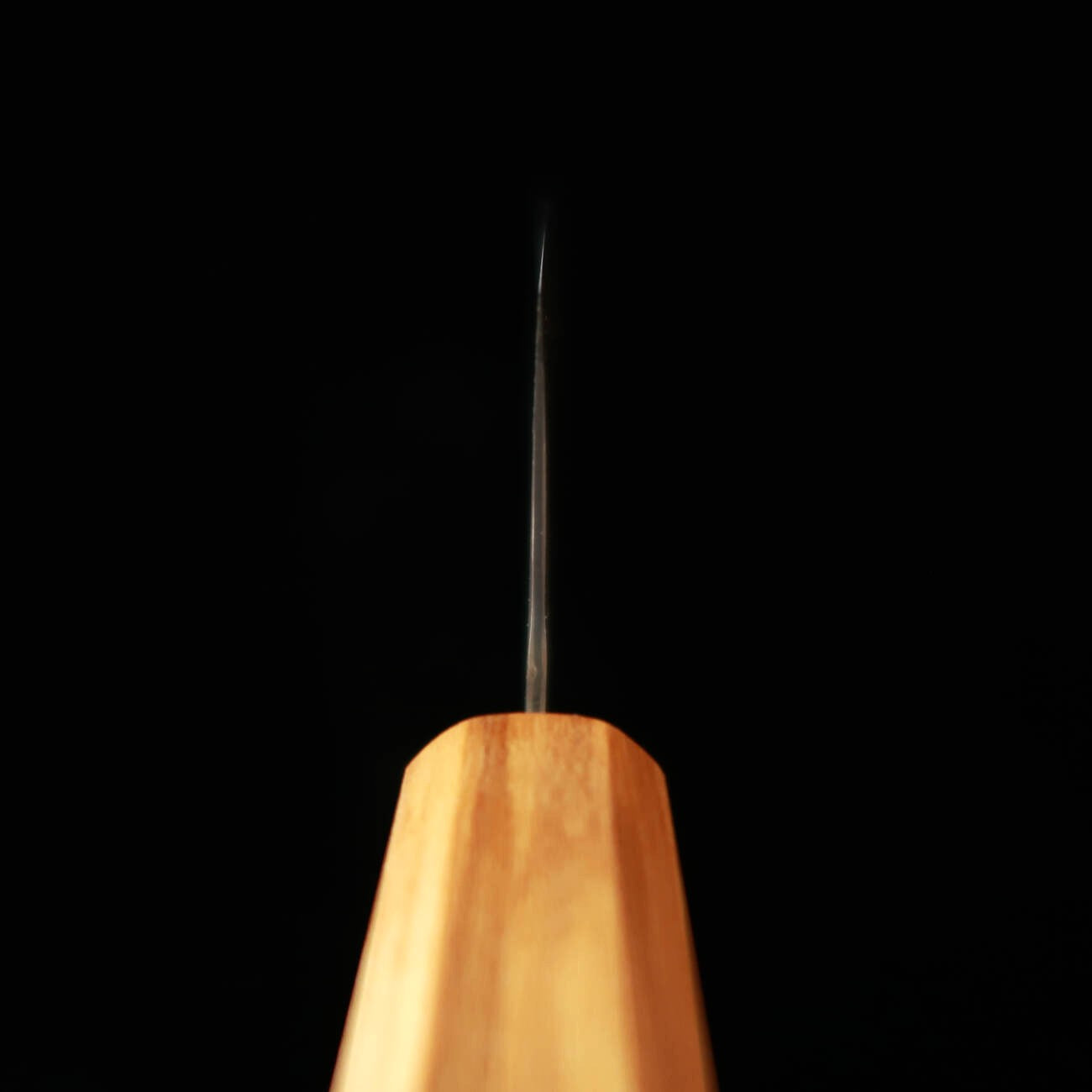 Couteau Kiritsuke Gyuto Hatsukokoro, Acier Ginsan Damas, Manche Octogonal en Olivier (210 mm)