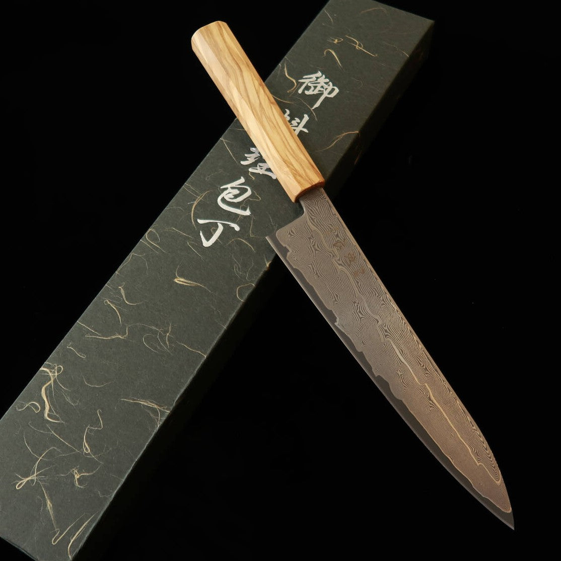 初心 HATSUKOKORO 牛刀 銀紙三号 ダマスカス オリーブ八角柄 (210mm)
