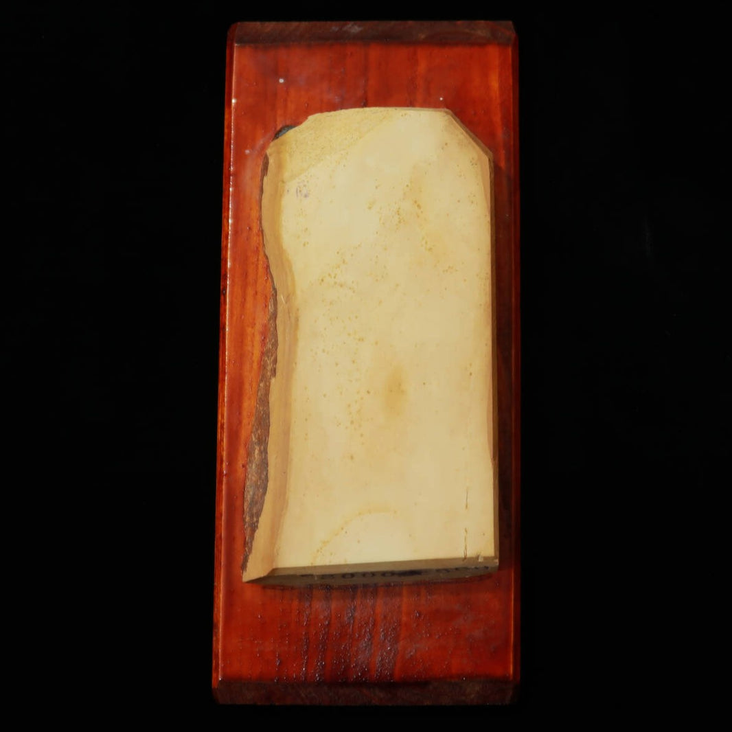 Pierre naturelle – Okudono, aiguisage fin, « koppa » sur socle, 53×112×17 mm