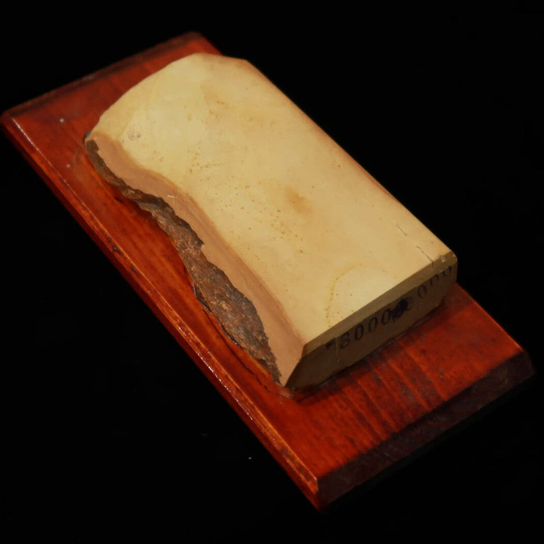 Pedra natural de amolar Okudono awasedo, pedaço (koppa) com base, 53×112×17 mm