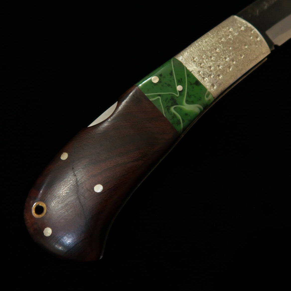 TAKEDA Cutlerie – Forgeron artisanal de Bitchū, œuvre de Fumio Inagaki – Couteau pliant à verrouillage arrière, résine/Ironwood