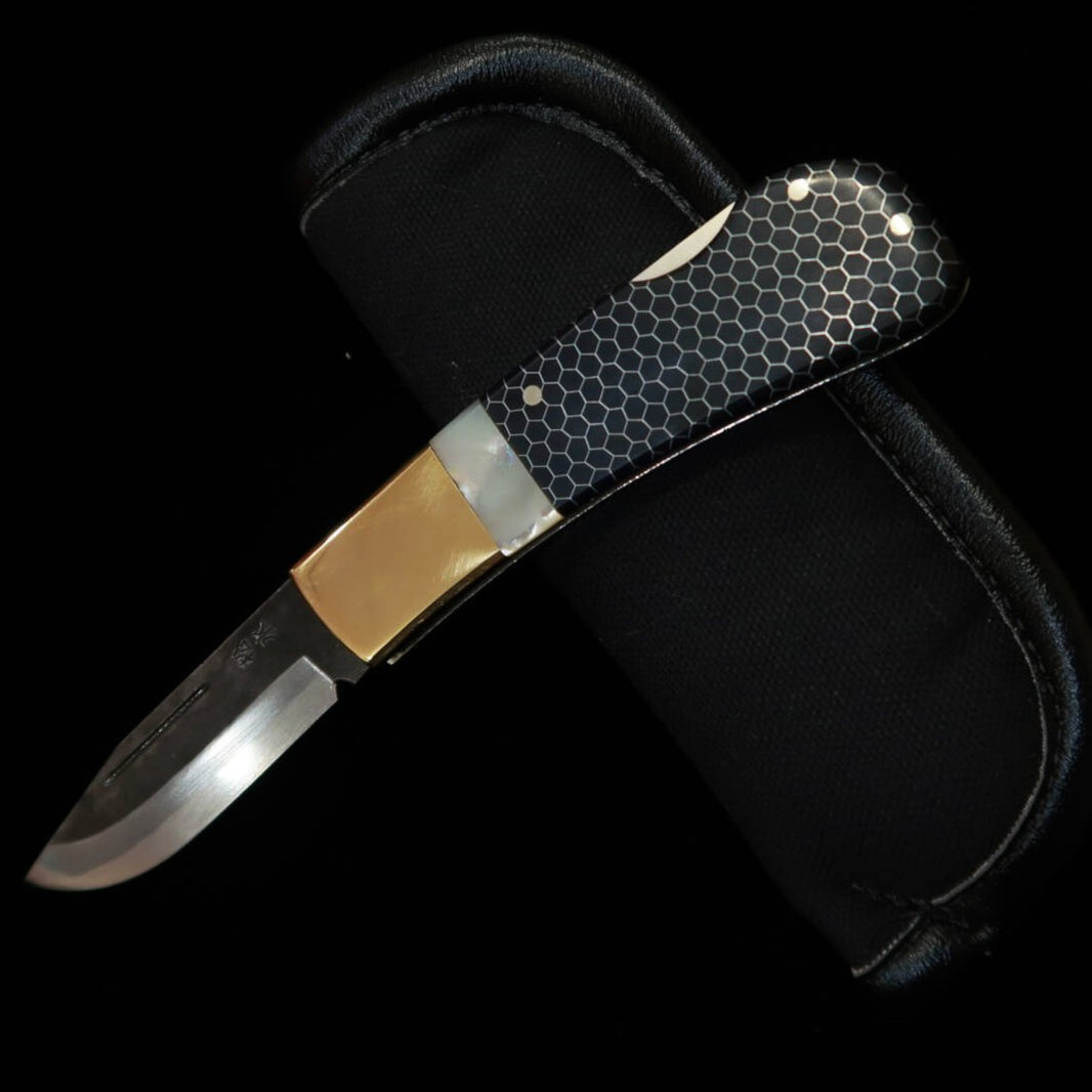 TAKEDA Couteau artisanal de Bitchu Inagaki Fumio Backlock Folder Perle/Nid d’abeille