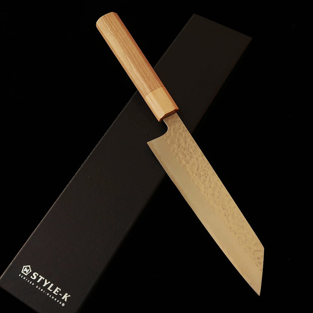 Bunka MAKOTO KUROSAKI Sakura, SG2, acabado martillado, mango octogonal de cerezo (165 mm)