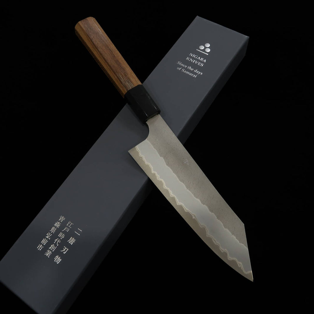 Nigara Hamono NIGARA Super Blue Poli martelé Bunka Manche en teck (180 mm)