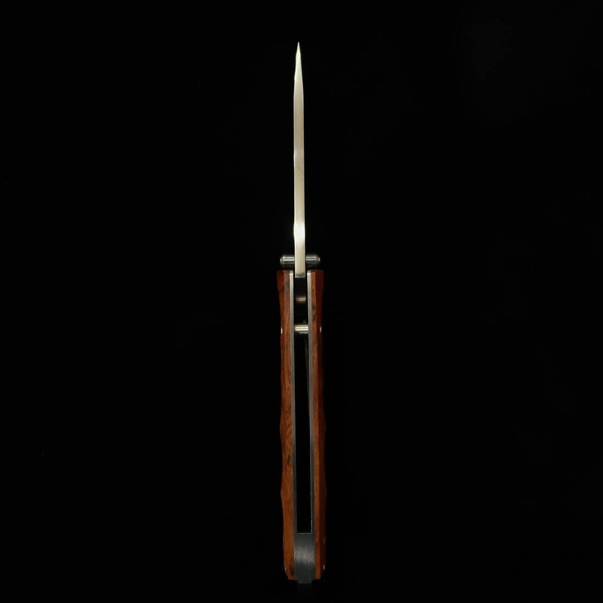 MCUSTA Mcusta Shinra Emotion, finition martelée, VG10 damas, manche en ironwood, MC-0077D1 (71 mm)
