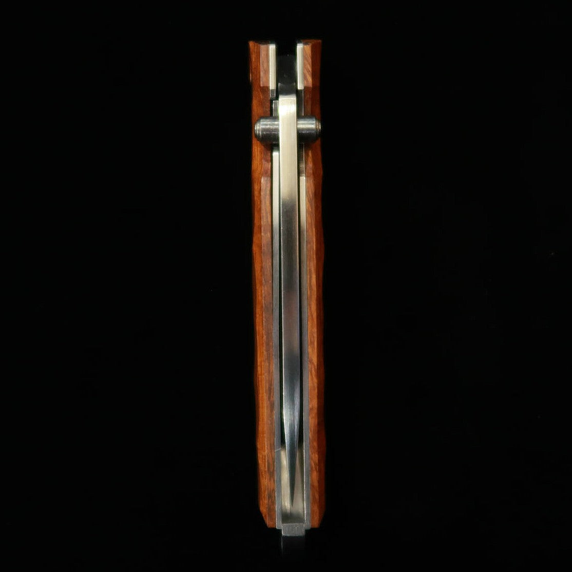 MCUSTA Mcusta Shinra Emotion, finition martelée, VG10 damas, manche en ironwood, MC-0077D1 (71 mm)