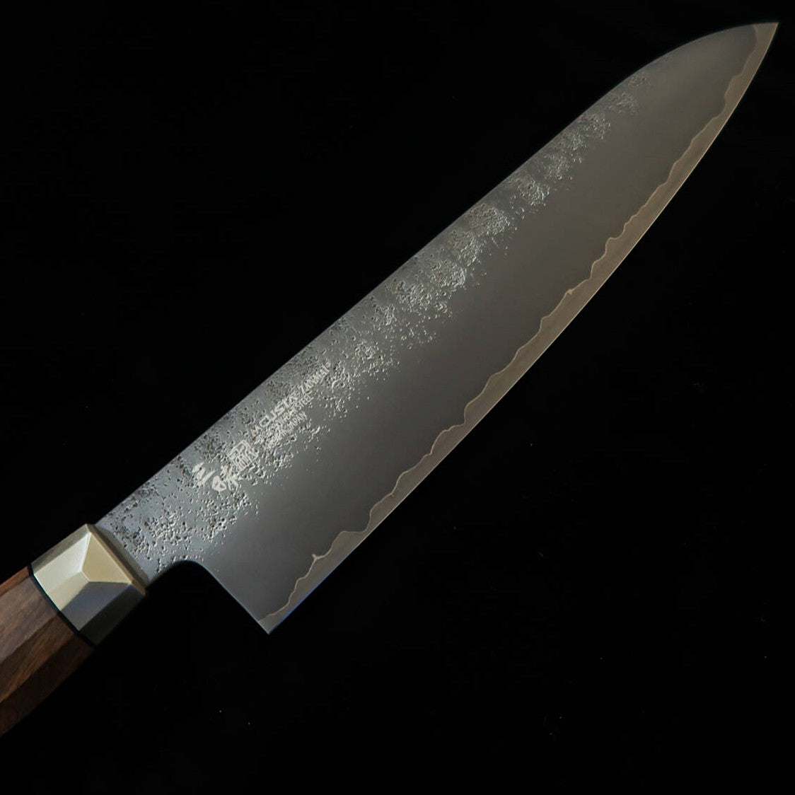 Gyuto ZANMAI Revolution Edição Limitada 2025 , cabo em Ironwood inox SPG2 (210mm)