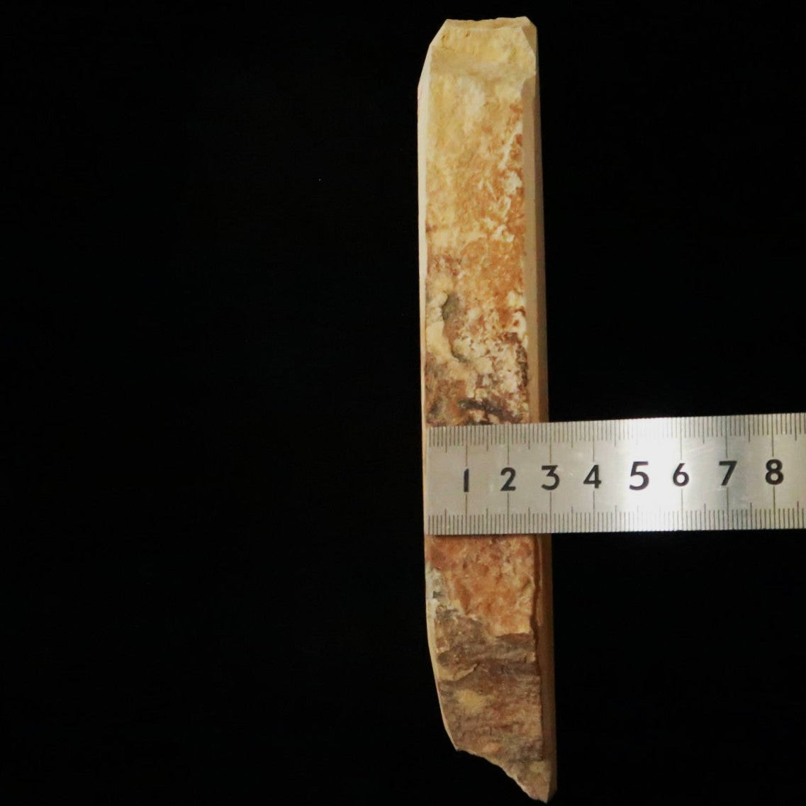 Mio Tsukushihime, piedra de afilar natural Iyo Meito M27, veteado “mokume”, 63 × 212 × 31 mm