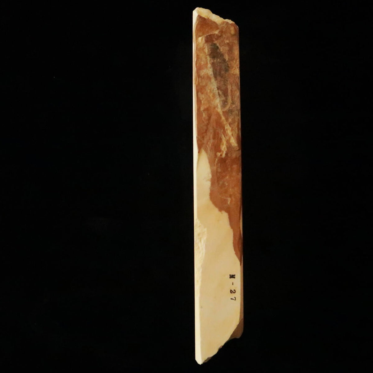 Mio Tsukushihime, piedra de afilar natural Iyo Meito M27, veteado “mokume”, 63 × 212 × 31 mm