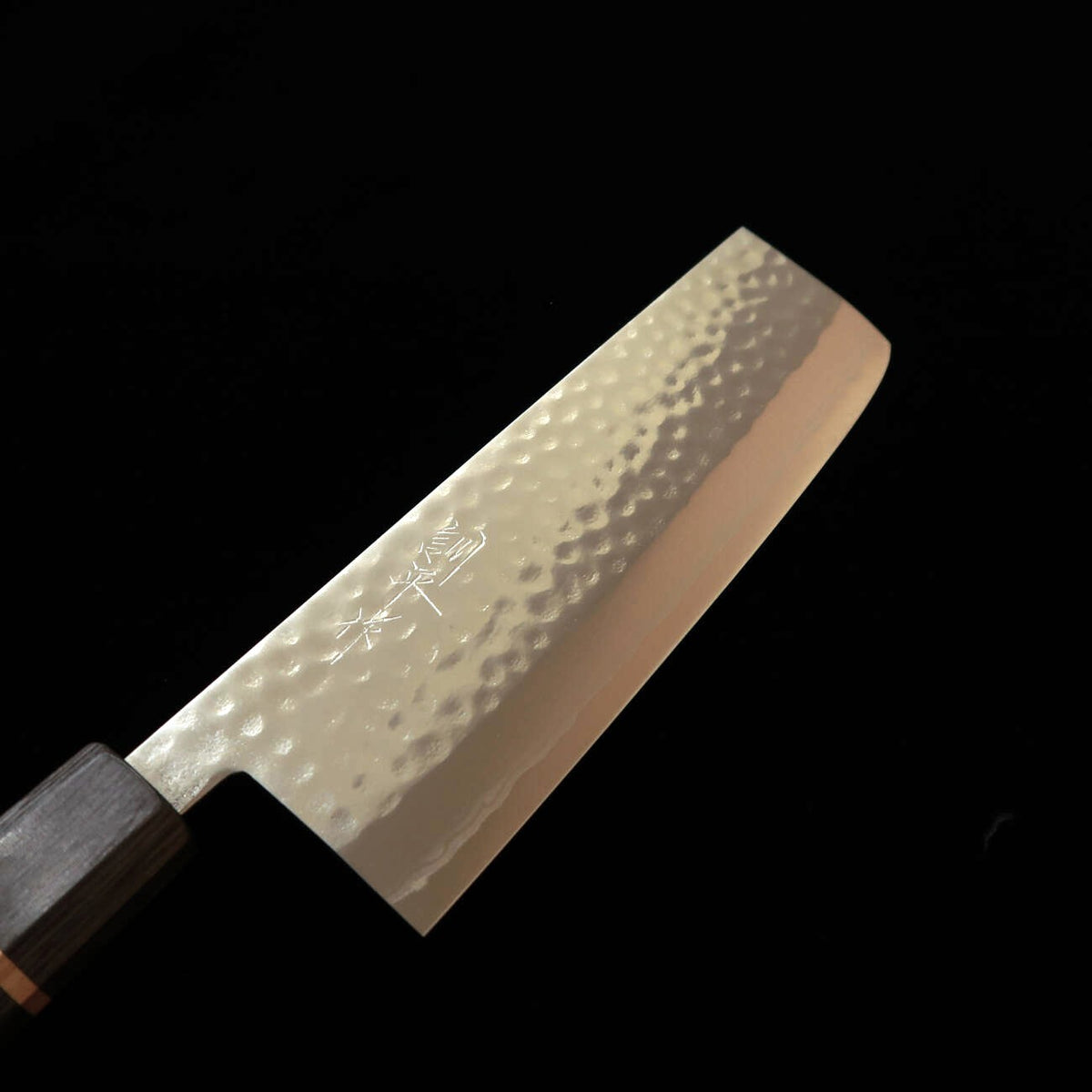 Faca Nakiri Kunpei KUNPEI Kakuryu VG1 Damasco com martelado, cabo octogonal Hakuro (165 mm)