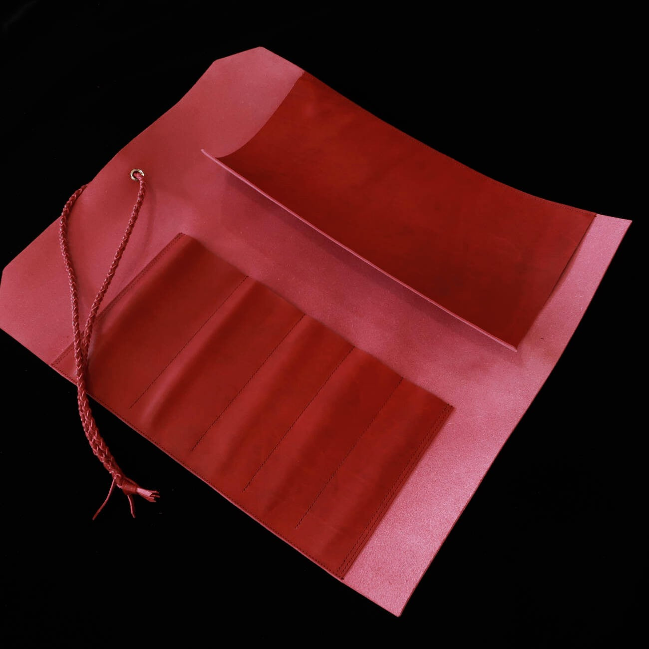 Rouleau à couteaux en cuir YOKU leatherworks Long Lasting Leather Rouge 4P (4 pièces/emplacements)