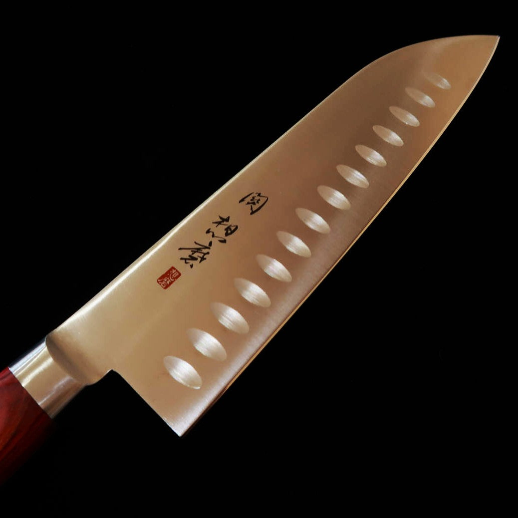 SEKI SOUMA Seki Souma, santoku acier au molybdène, alvéolé, manche en contreplaqué rouge (180 mm)