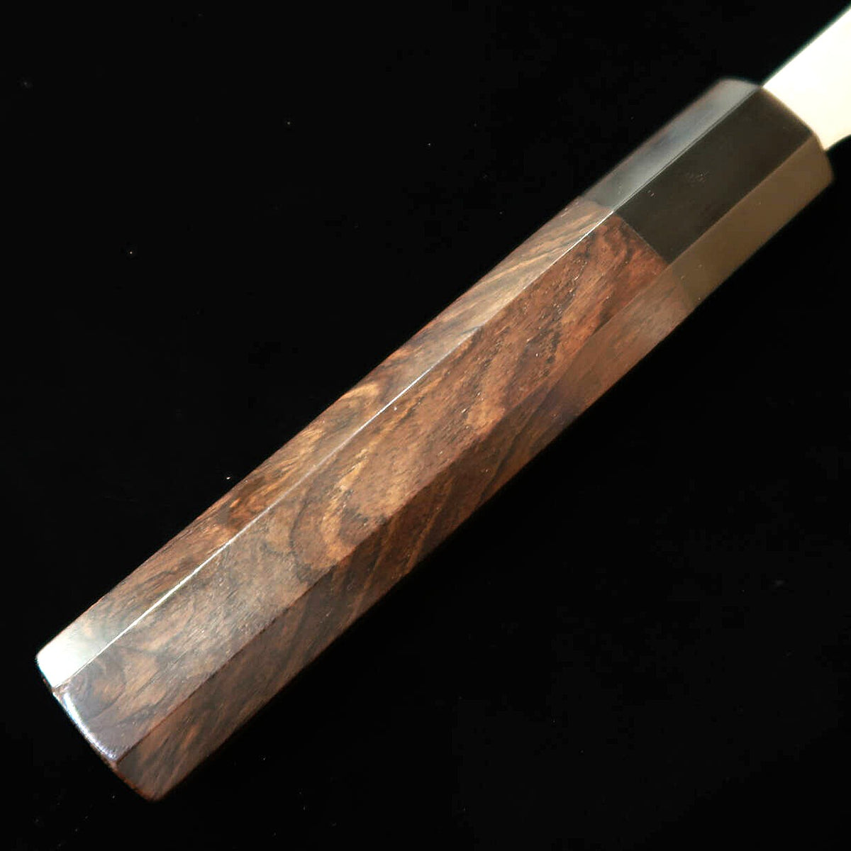 Miura MIURA Santoku Aço Gin-3 Acabamento Nashiji Cabo Octogonal em Ébano (165 mm)