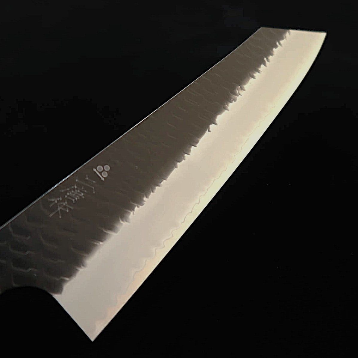 二唐刃物鍛造所 NIGARA 切付牛刀 SG2 鎚目黒打 ウェンジ八角柄（240mm）