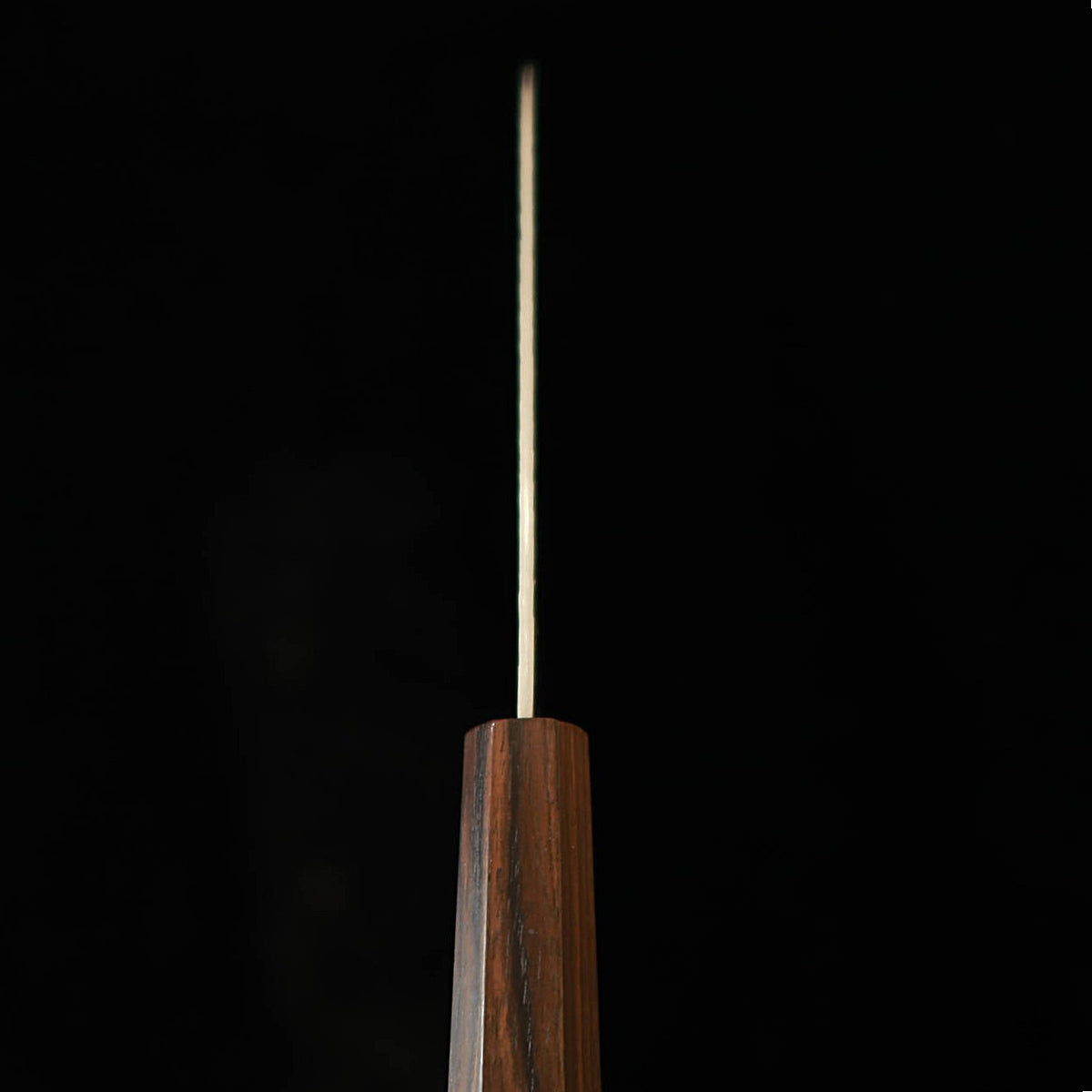 二唐刃物鍛造所 NIGARA SG2 磨き槌目 三徳 黒檀八角柄 (180mm)