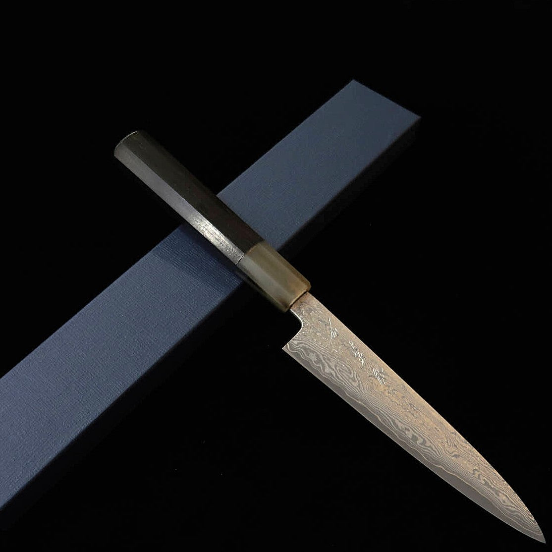 Sakai Kikumori SAKAI KIKUMORI série Seiun petty VG10 cabo de ébano com búfalo branco (150 mm)