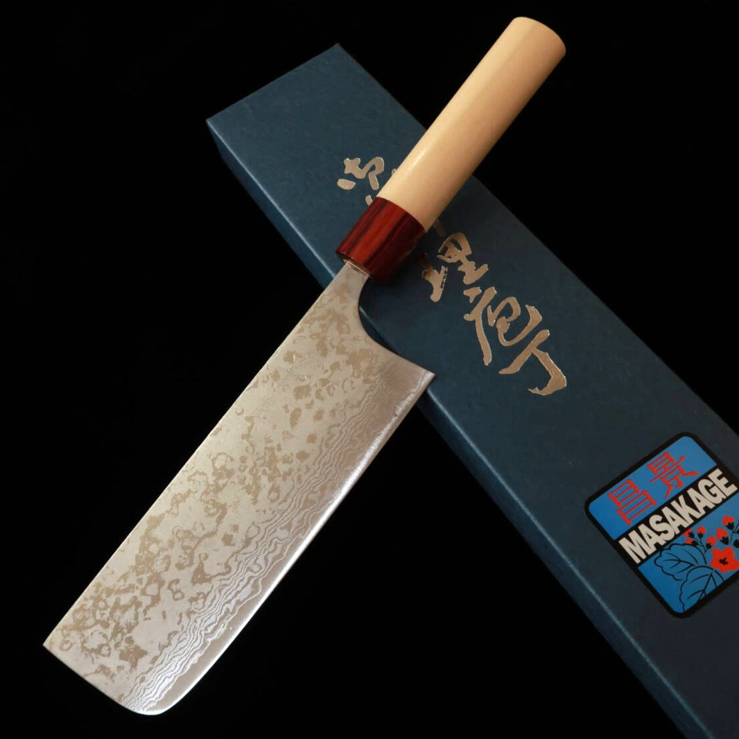 Masakage MASAKAGE Kiri Nakiri VG10 Damasco mango de magnolia (160 mm)