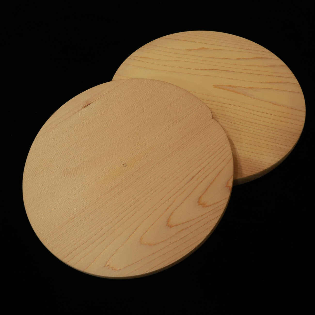 Kiso sawara round cutting board (240/270mm)