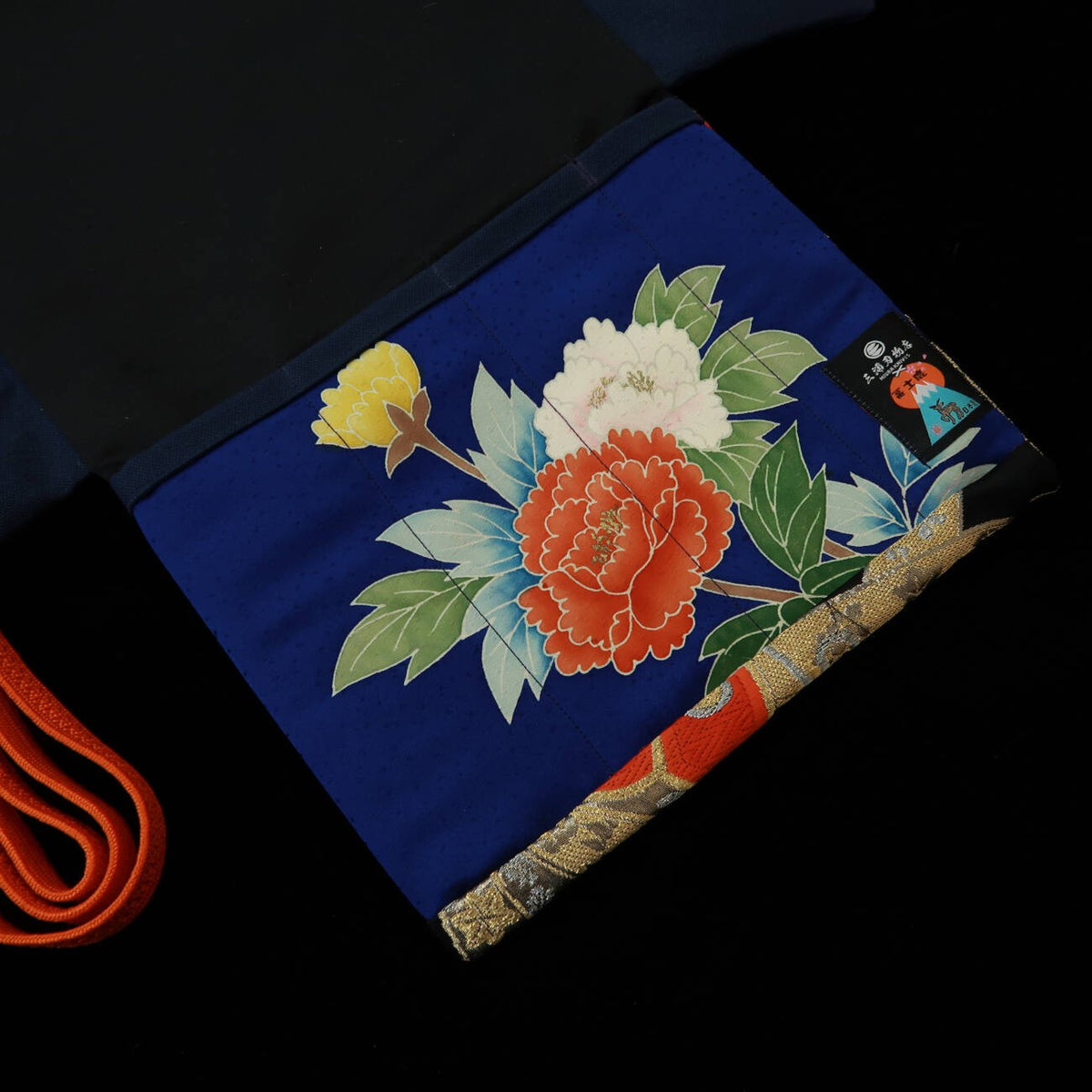 Fujishika Estojo Enrolável para Facas Estampa de Quimono Hyakka Ryouran (97,5×27 cm)