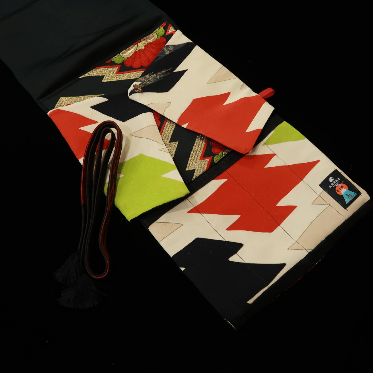 Trousse à couteaux Fujishika, motif kimono "Saika Ranpatsu" (90×30cm)