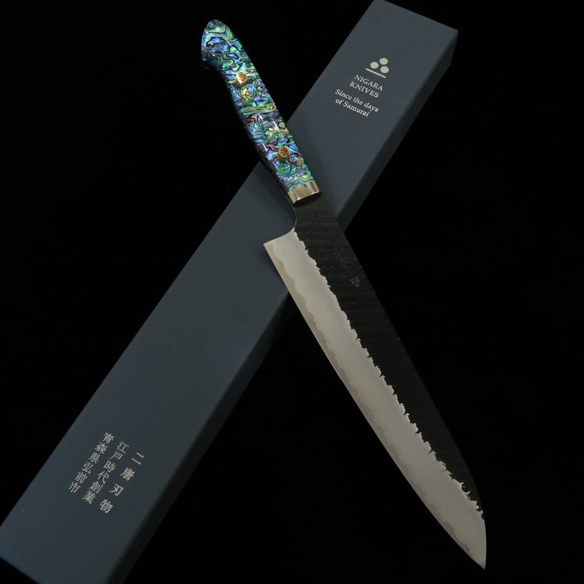 Nigara Cutlery NIGARA Gyuto SG2 Kurouchi Tsuchime Cabo de madrepérola (210/240mm)