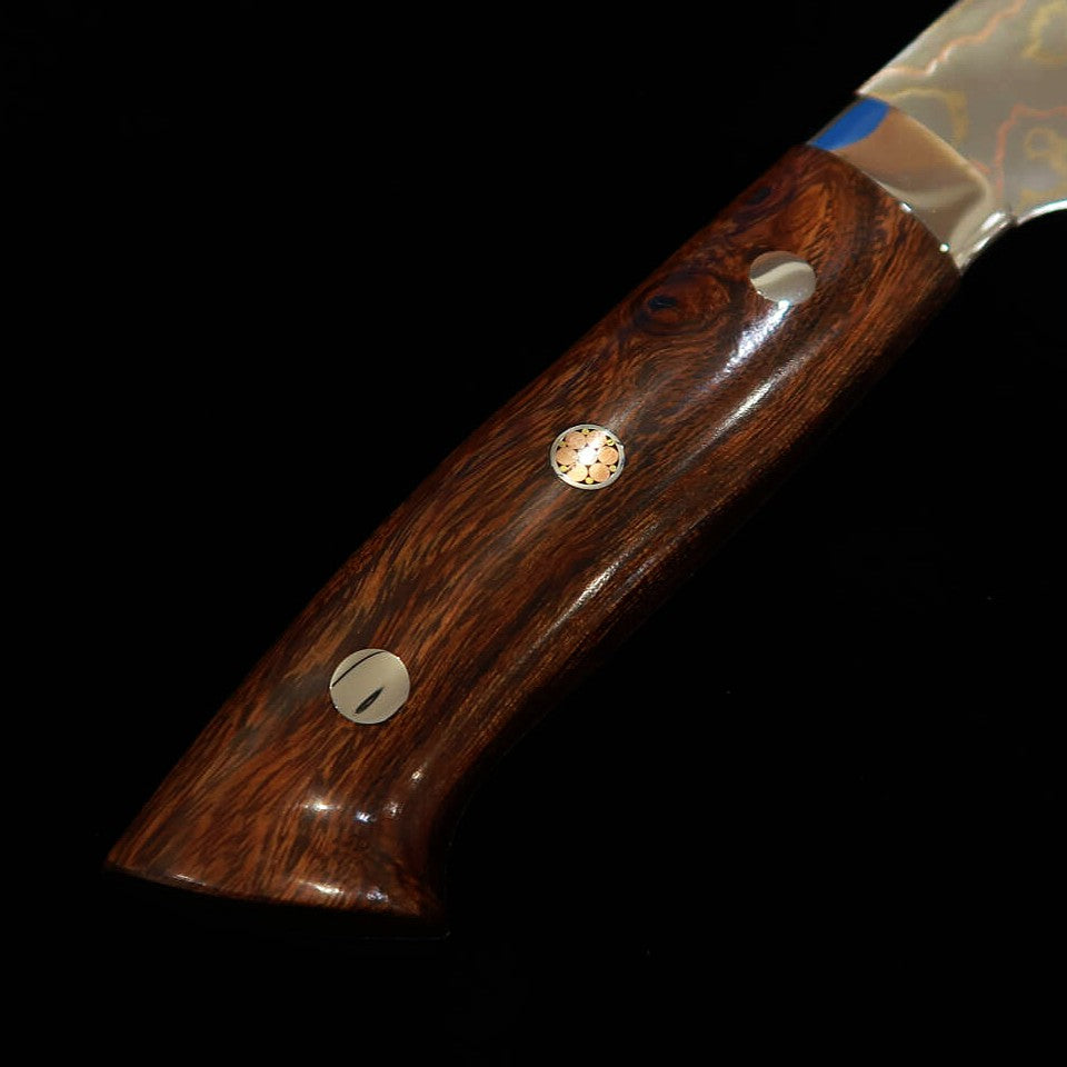 佐治武士SAJI TAKESHI 青二鋼 有色ダマスカス 三徳 アイアンウッドハンドル (180mm)