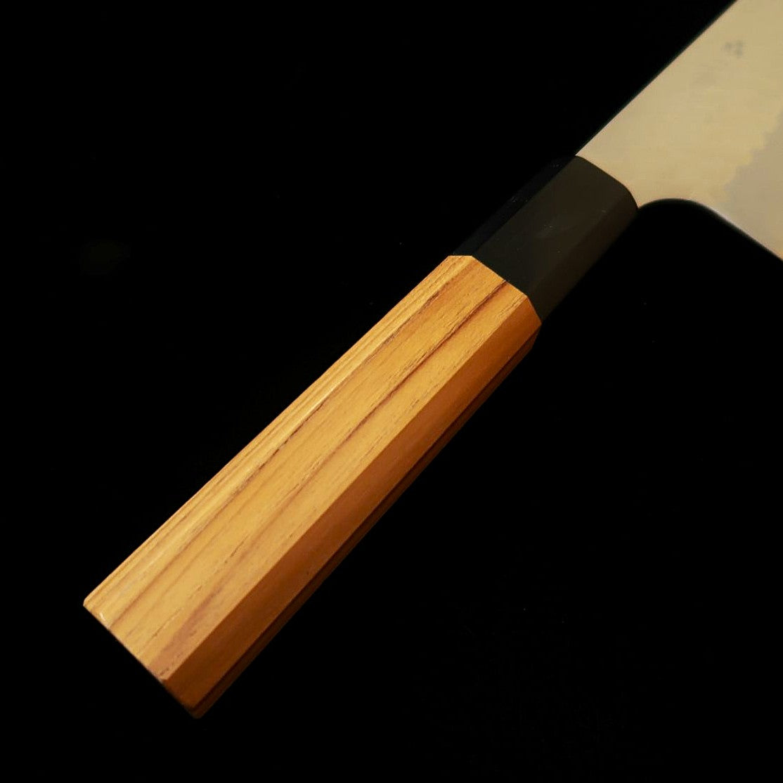 二唐刃物鍛造所 NIGARA SG2 磨き槌目 三徳 チーク八角柄 (180mm)