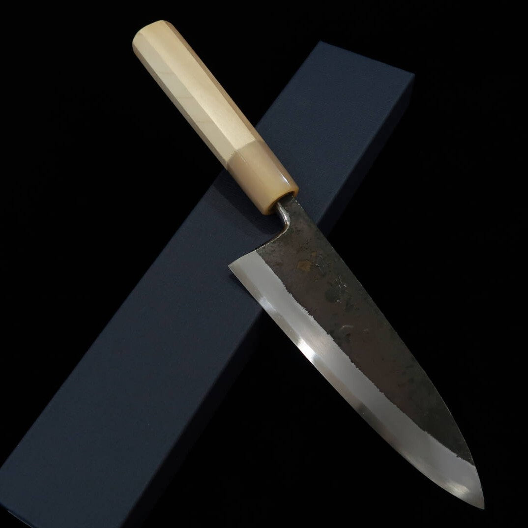MIURA Itadaki Deba acier blanc n°2, finition Kuro-uchi, manche octogonal en magnolia (150/165/180 mm)