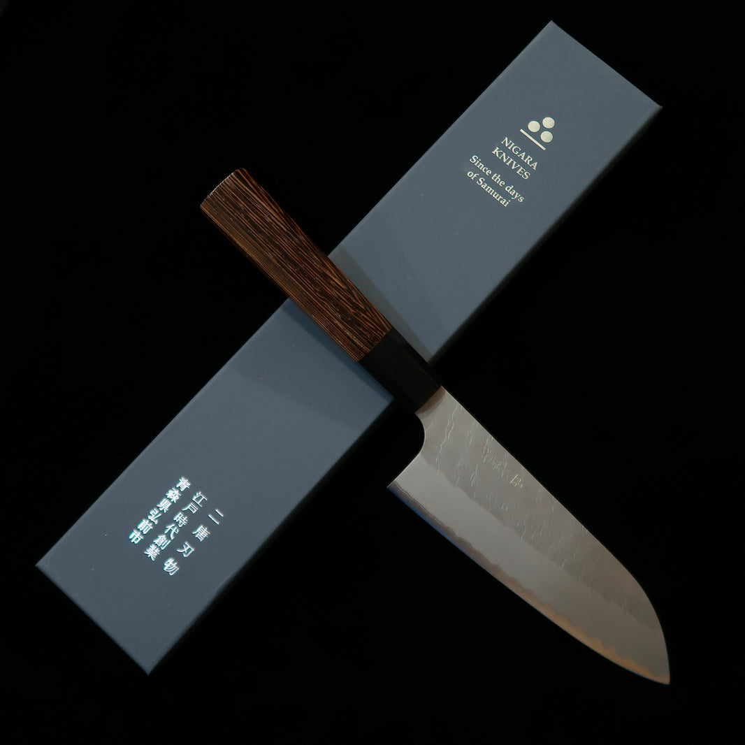 NIGARA Nitō forge – santoku Aogami Super, damas martelé, manche octogonal en wengé (180 mm)