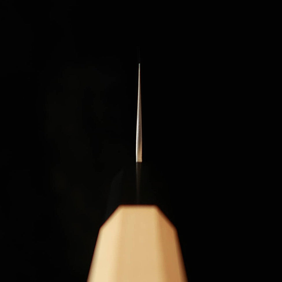 Faca Santoku MIURA Aogami Nº 1, Acabamento martelado fosco, Cabo Octogonal em Bordo (165 mm)