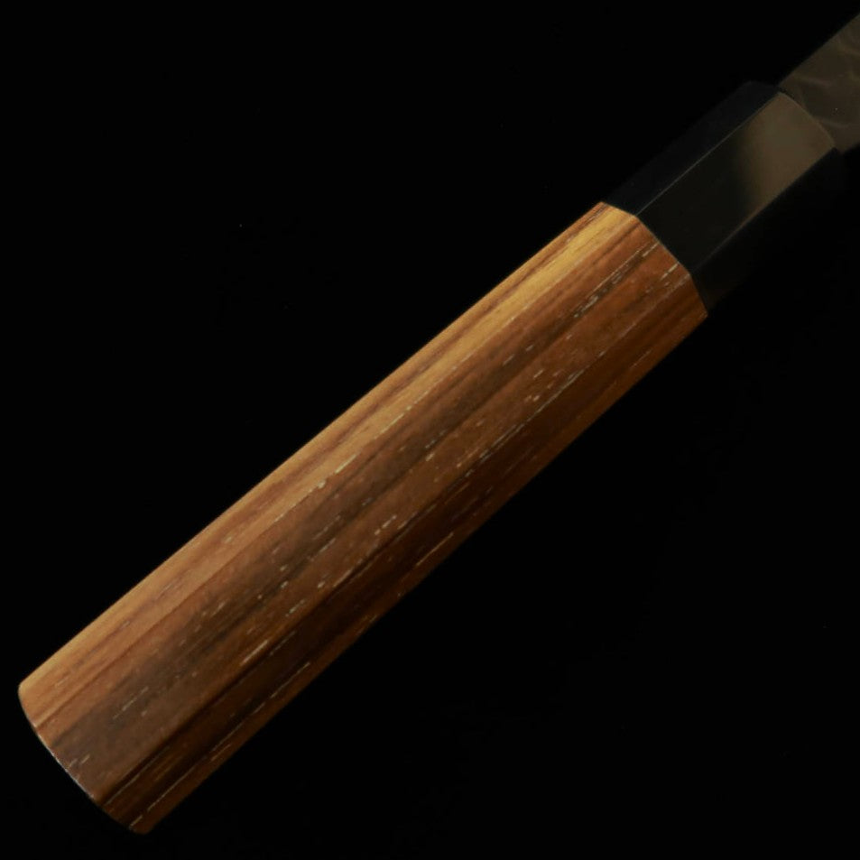 Couteau Kiritsuke d'office (Petty) Nigara (Nigara Hamono), acier SG2, finition Tsuchime Kurouchi (martelé et forgé brut), manche octogonal en teck (150 mm)