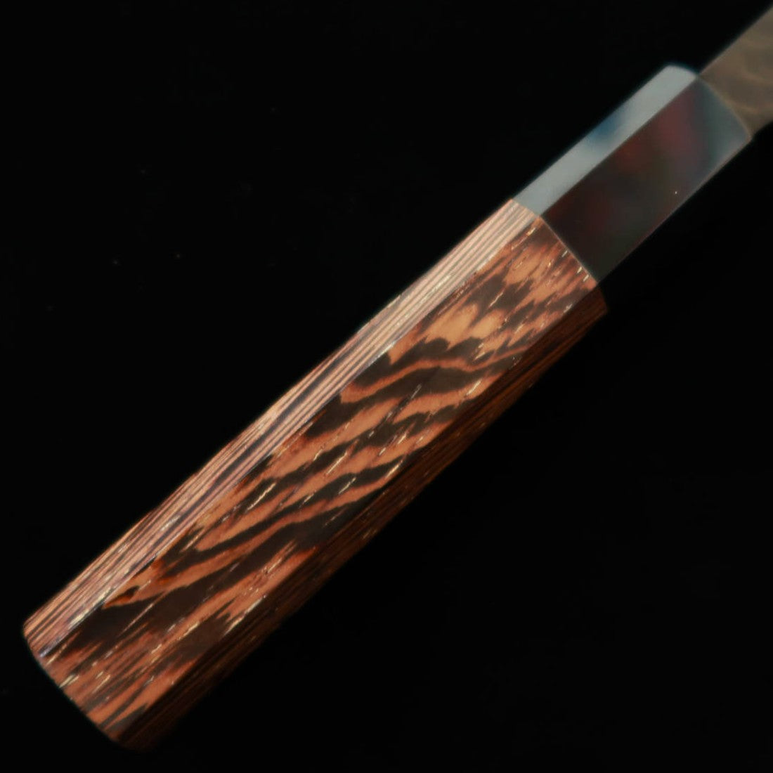 Couteau à désosser (Honesuki) Nigara (Nigara Hamono), acier SG2, finition Tsuchime Kurouchi (martelé et forgé brut), manche octogonal en wengé (170 mm)