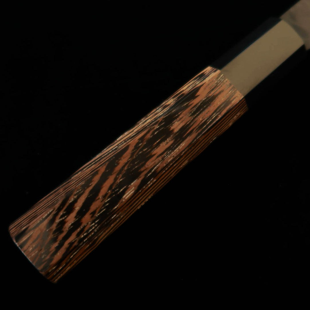 Santoku NIGARA SG2 acabado martillado negro, mango octogonal de wengué (180mm)