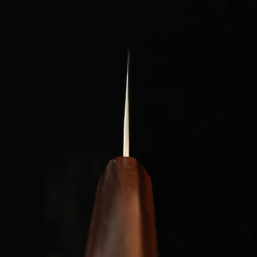 Sakai Takayuki SAKAITAKAYUKI santoku tipo ken japonês VG10, acabamento nashiji, cabo octogonal integral em ébano (160 mm)