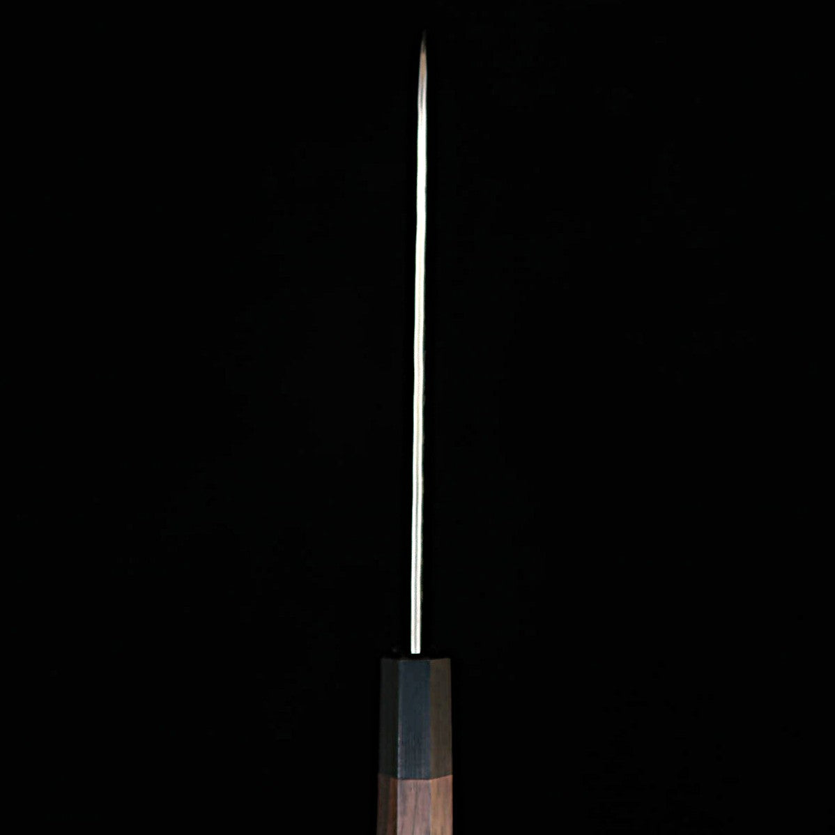 NIGARA Futakara Hamono NIGARA VG XEOS santoku damasco martillado mango de palisandro (170 mm)