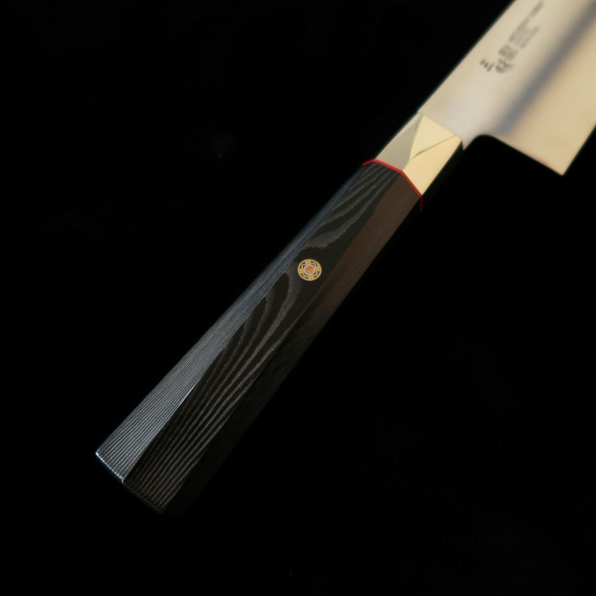 【Nouveau standard】MCUSTA ZANMAI Supreme 3 Twisted gyuto (210/240 mm)