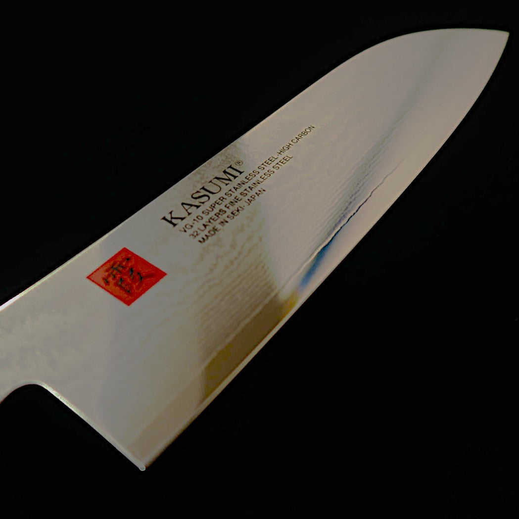 Couteau Santoku Kasumi VG10 Damas avec manche en bois composite noir par Sumikama (180 mm)