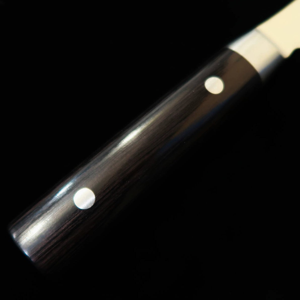 Couteau Santoku Kasumi VG10 Damas avec manche en bois composite noir par Sumikama (180 mm)